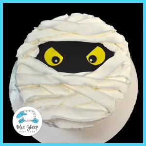 Buttercream Halloween Mummy Cake
