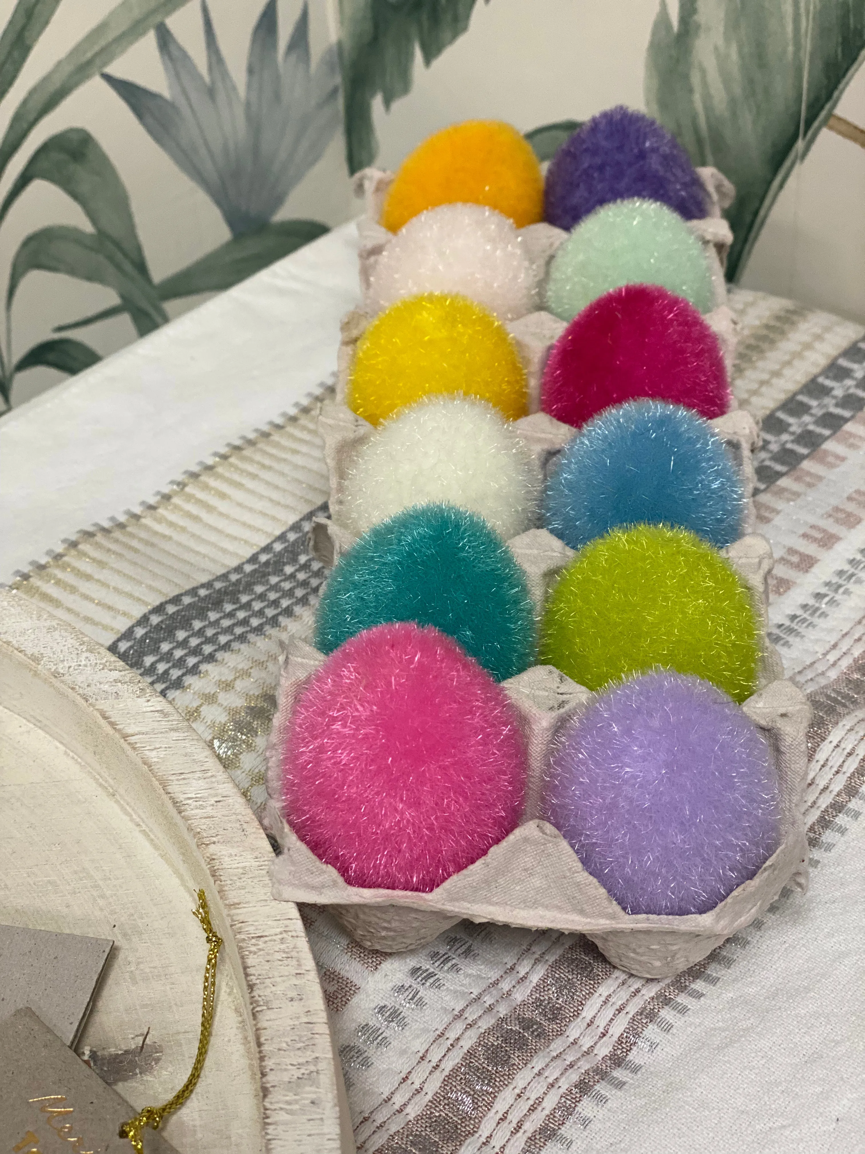 Flocked Eggs with Tray