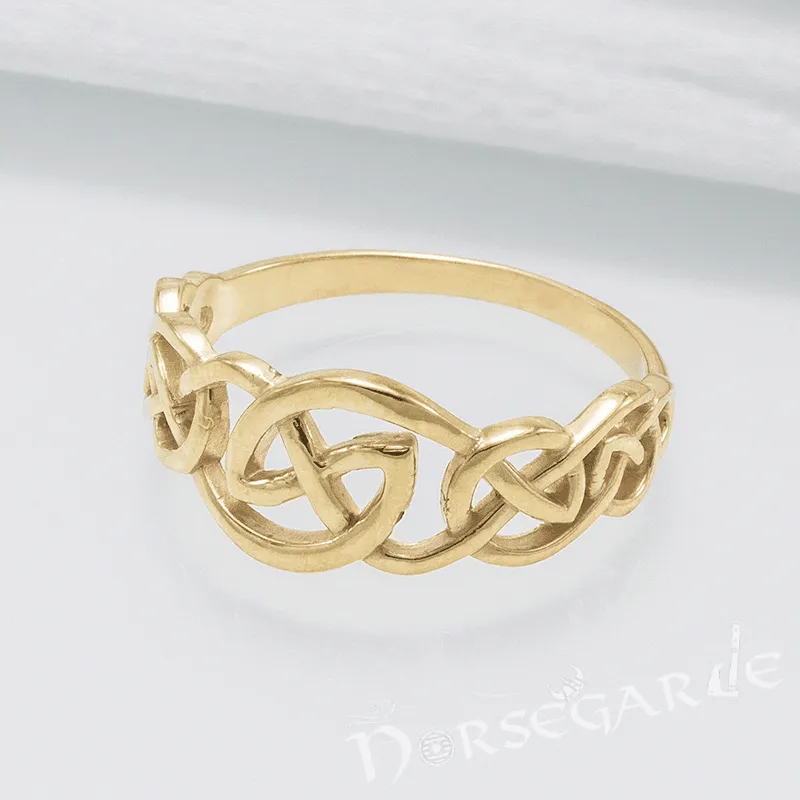 Handcrafted Small Celtic Knot Ring - Gold