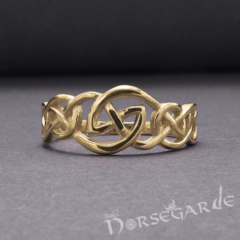 Handcrafted Small Celtic Knot Ring - Gold