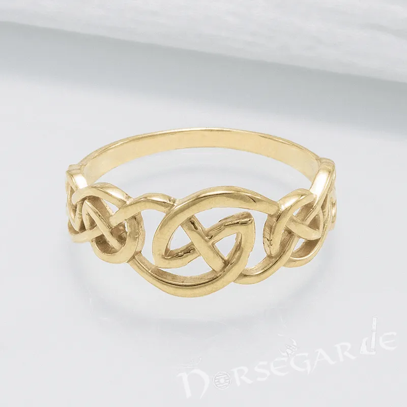 Handcrafted Small Celtic Knot Ring - Gold
