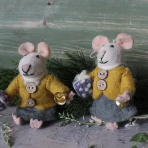 Hanging Felt Agnes Mouse