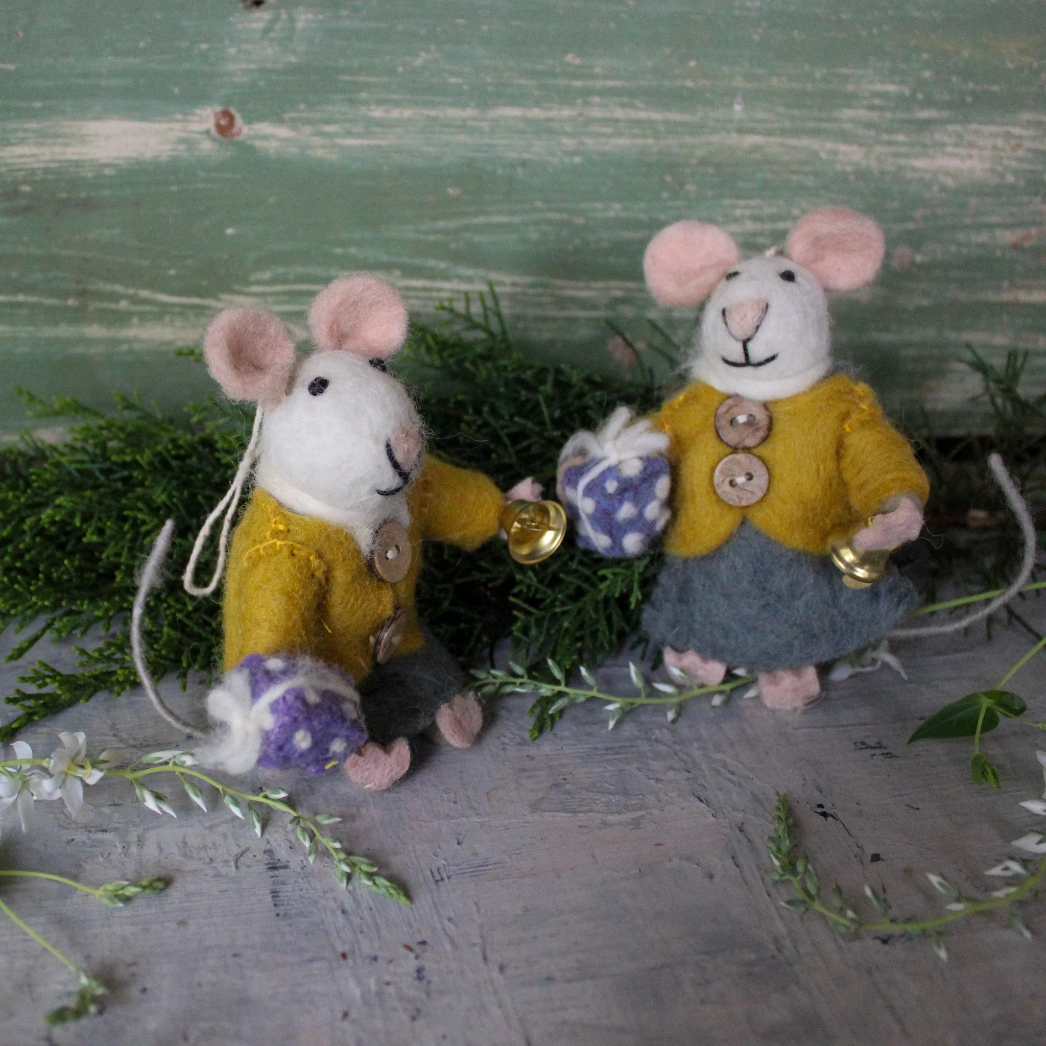 Hanging Felt Agnes Mouse