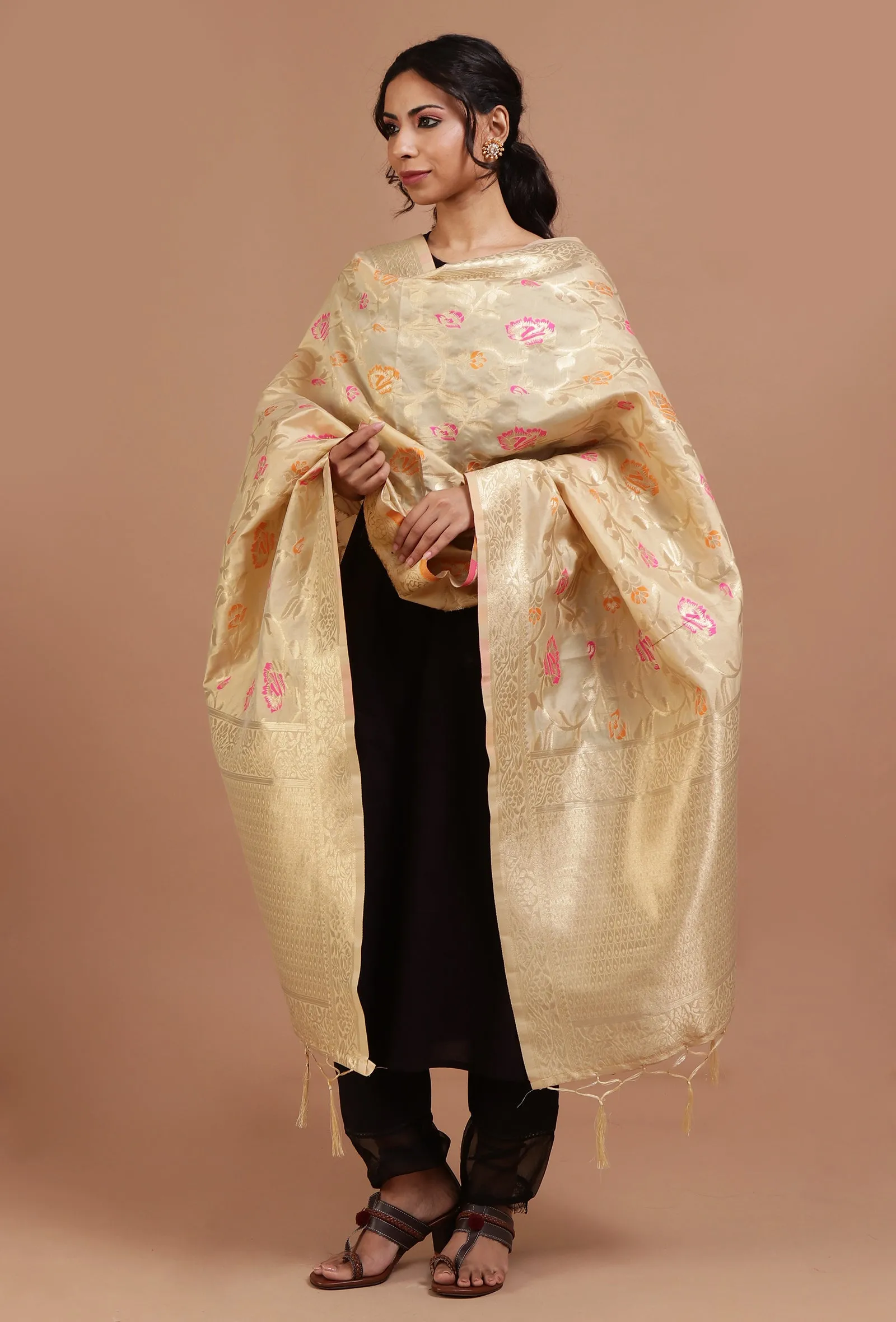 Light Ywlloe Color Semi Silk Dupatta With Zari Weaving