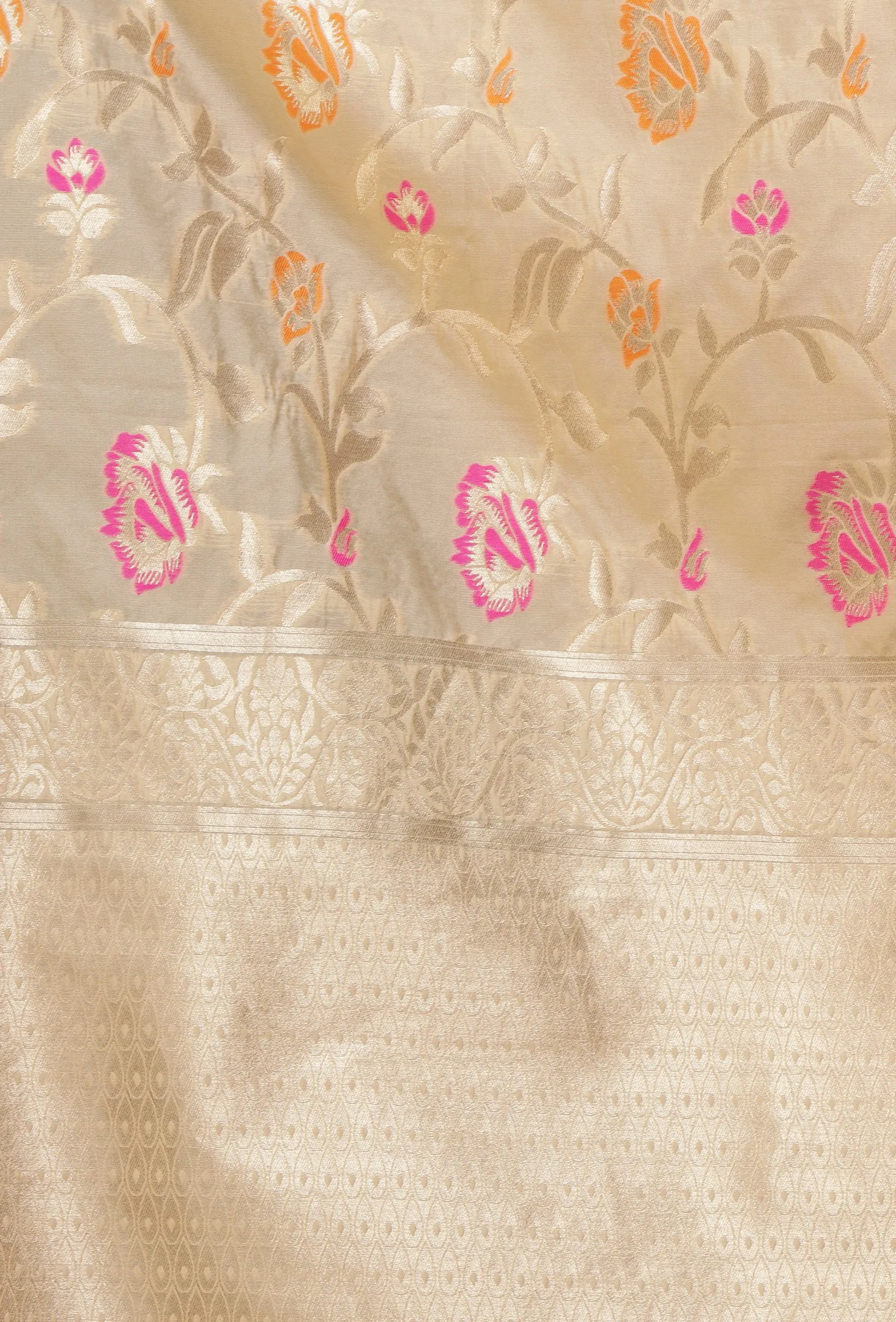 Light Ywlloe Color Semi Silk Dupatta With Zari Weaving