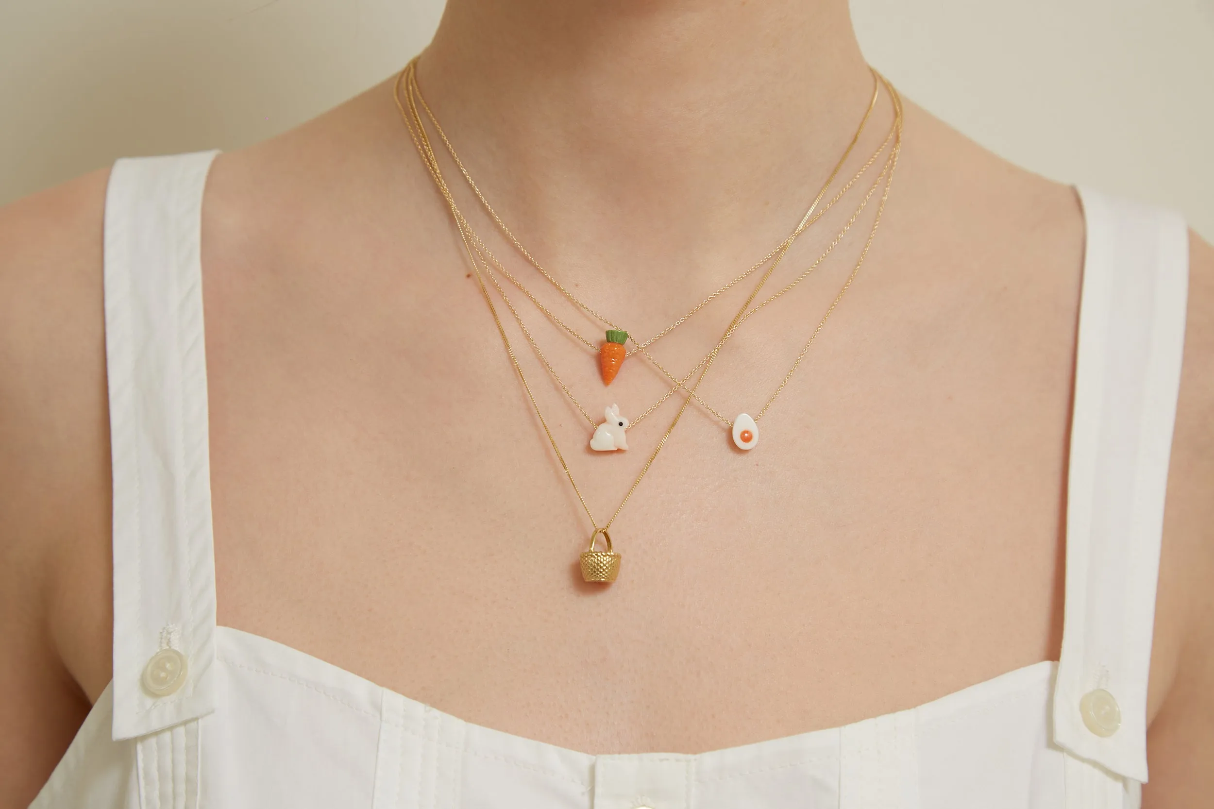 MINI HUEVITO NECKLACE